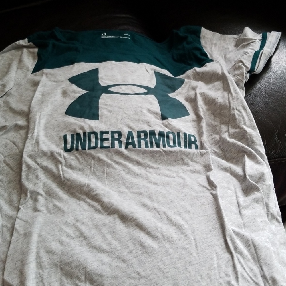 Under armour tshirt
